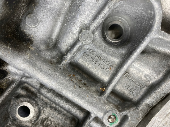 SUPPORT FILTRE OEJU ALTERNATEUR AUDI A3 VW PASSAT 2,0 SEAT 1.8 2.0 TFSI