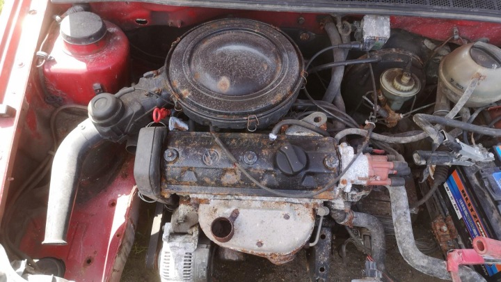VOLKSWAGEN GOLF CHARNIÈRE AVANT PORTES AVANT 1992 1.4L 1H6827301B