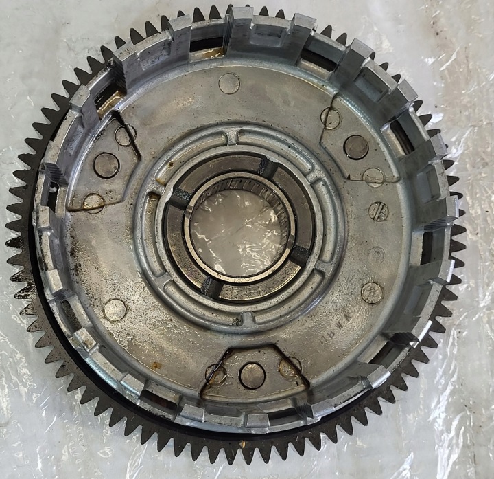 CORBEILLE EMBRAYAGE 22100-MBW-000 HONDA CBR 600 F4 SC35 1998-2001R
