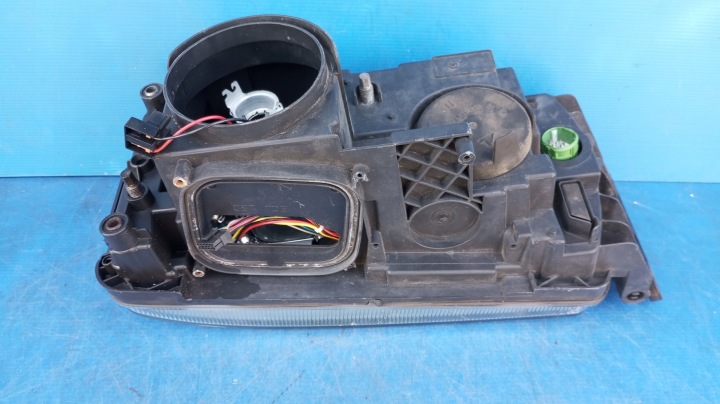 5801745449 PHARE GAUCHE AVANT EUROPE IVECO STARLIS HIWAY HI WAY LED