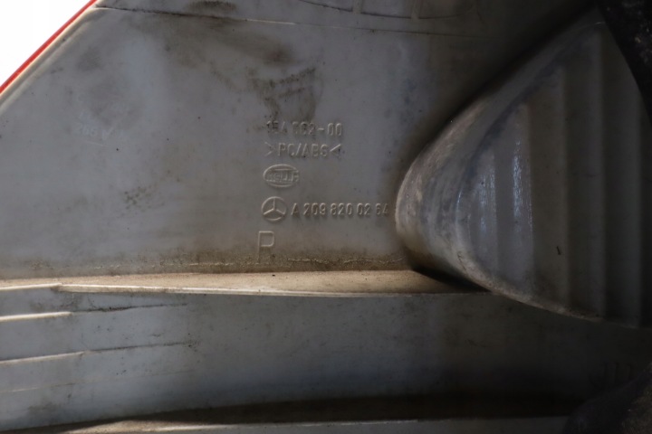 PHARE DROITE ARRIÈRE MERCEDES CLK C209