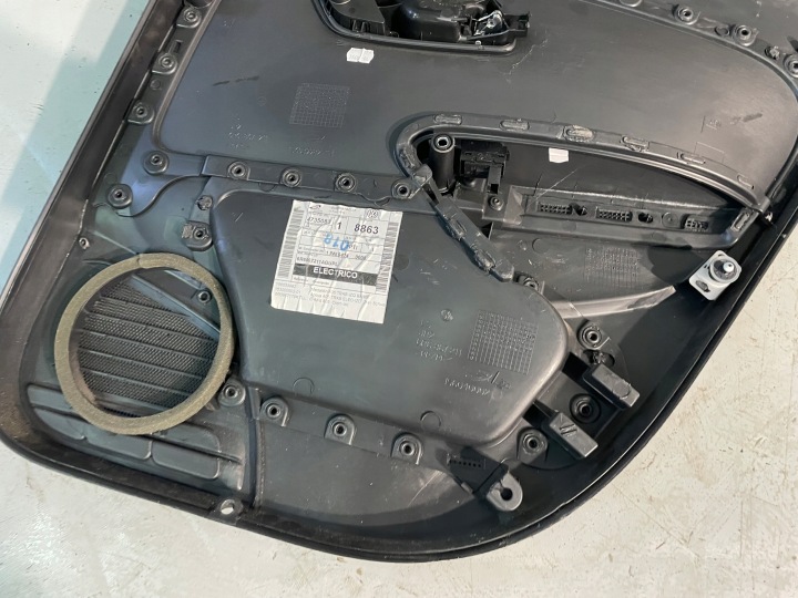 COLLECTEUR ARRIÈRE DROIT VW POLO V 5D 6R6867212J