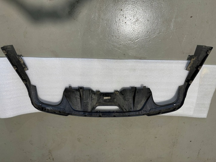 FORD MUSTANG VI GT LIFT 17R- MOULURE LÈVRE SPOILER DOUBLURE SOUS PARE-CHOCS ARRIÈRE