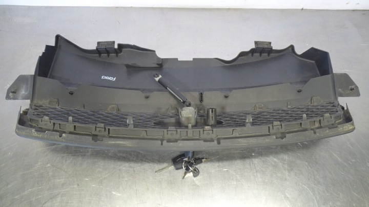 GRILLE CALANDRE FORD FOCUS 1.8