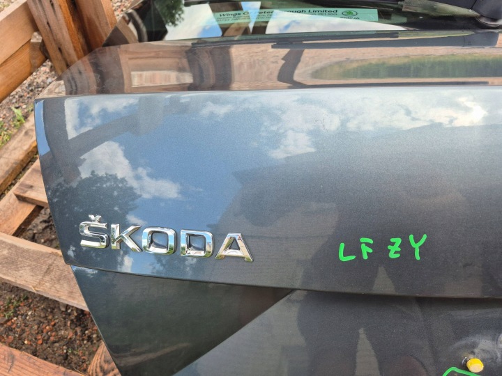 COUVERCLES DE COFFRE COUVERCLES DE COFFRE SKODA OCTAVIA MK3 BERLINE COMPACTE LF7Y