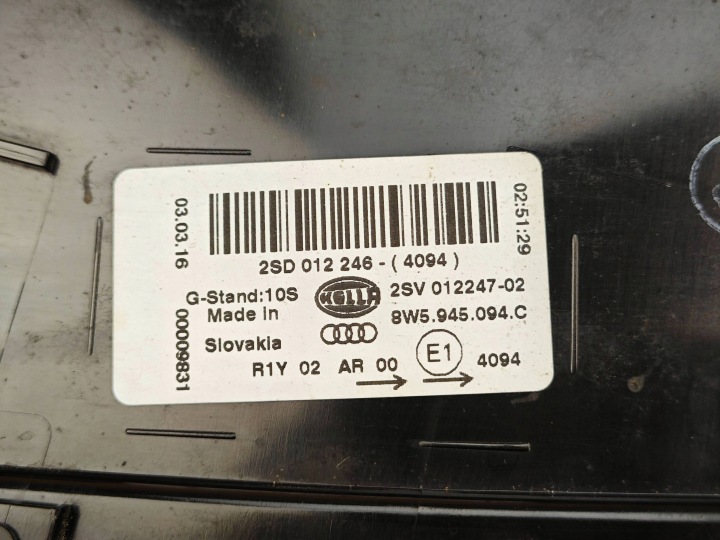 ORIGINALE PHARE COUVERCLES DE COFFRE LED DROIT ARRIÈRE AUDI A4 B9 8W BERLINE 8W5945094C 10KM