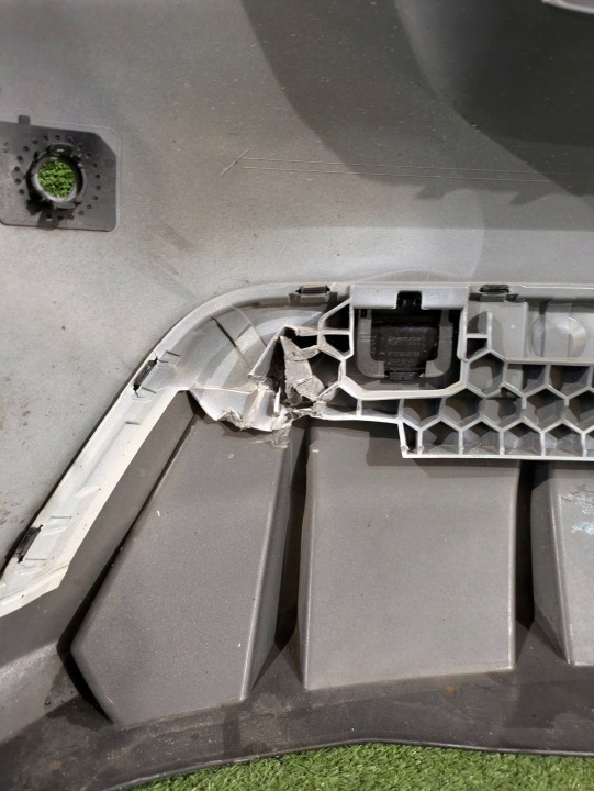 PARE-CHOCS ARRIÈRE ARRIÈRE BMW 1 F70 MODULE 24- NR.Z8935