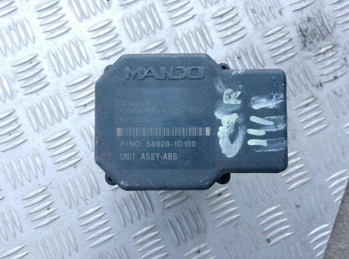KIA CARENS II 2007 2000CM3 POMPE ABS 5WY7509A