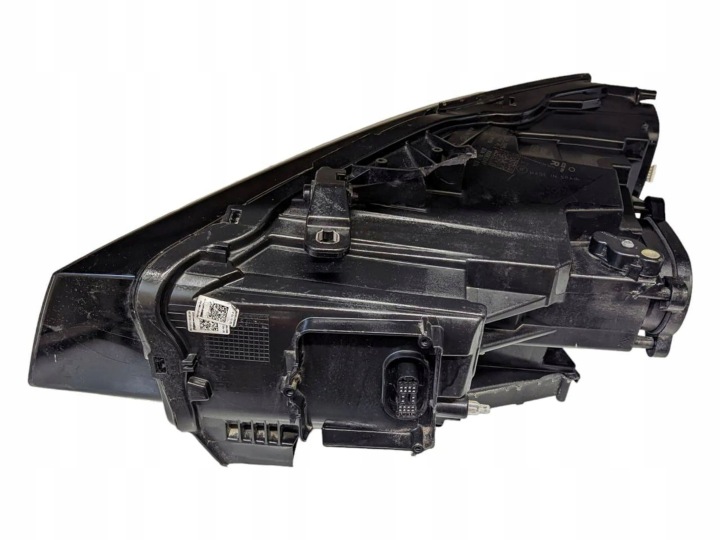 PROJECTEUR AVANT CÔTÉ DROITE AUDI Q2 81A941034