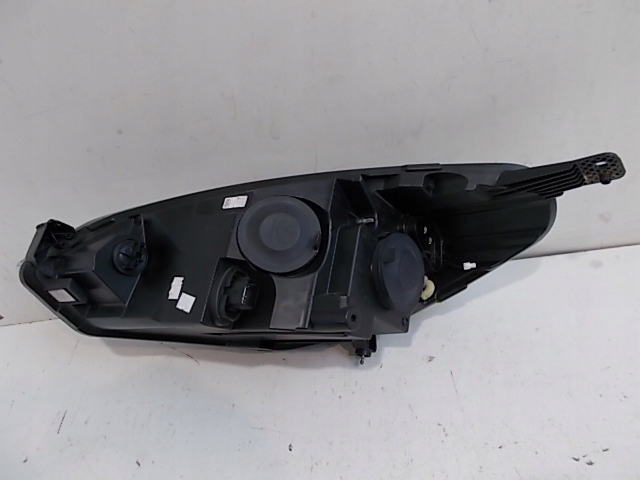 FORD FIESTA MK8 17 -20 LENTILLE LED PHARE AVANT