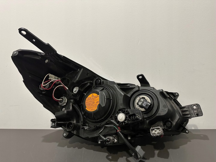 SUBARU XV PHARE GAUCHE XÉNON EUROPE