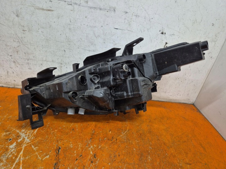 MAZDA CX-5 II 16-25 PROJECTEUR DROIT PHARE AVANT AVANT 8272354400