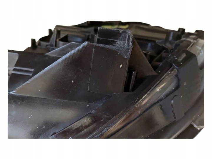 PROJECTEUR AVANT CÔTÉ GAUCHE MERCEDES-BENZ CLS C218 X218 A2188208761