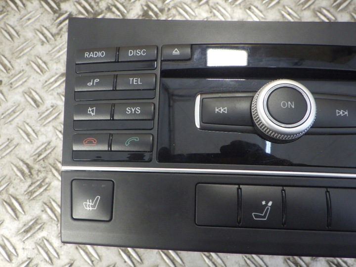 MERCEDES W212 RADIO NAVIGATION 2129060201 E-KLASA