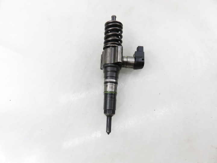 POMPE À INJECTION VW PASSAT B6 2.0 TDI 03G130073S
