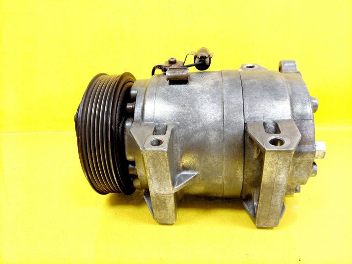 COMPRESSEUR COMPRESSEUR DE CLIMATISATION VOLVO S60 I 2.4D 8684287 NR114