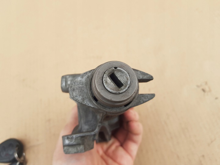 CONTACTEUR D'ALLUMAGE 2 CLÉS VW AUDI SEAT SKODA FORD 4B0905851B VÉRIFIÉE FONCTIONNEL