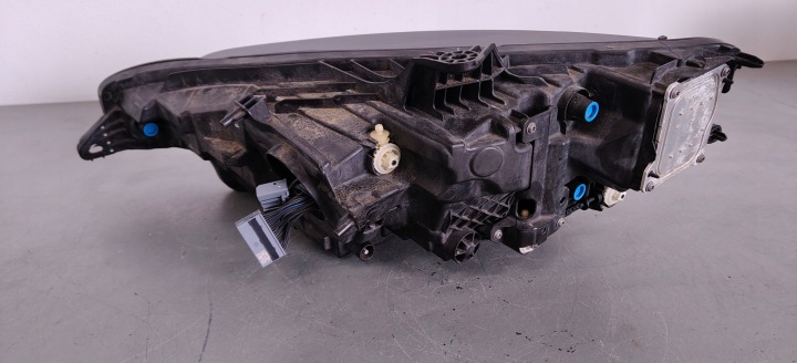 PHARE AVANT COMPLET LED VOLVO S60 V60 II 18-21R 32338022 EUROPE