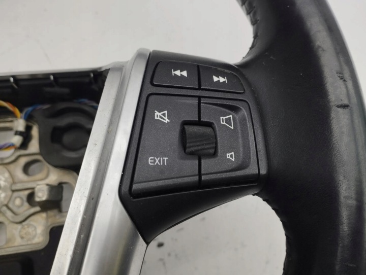 VOLVO XC60 2011 VOLANT