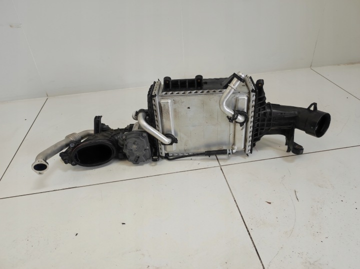 RADIATEUR D'INTERCOOLER MERCEDES E CLASSE W213 3.0 CDI AMG