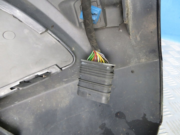 MERCEDES C-KLASA W205 PARE-CHOCS AVANT JEU A2058850125 14-