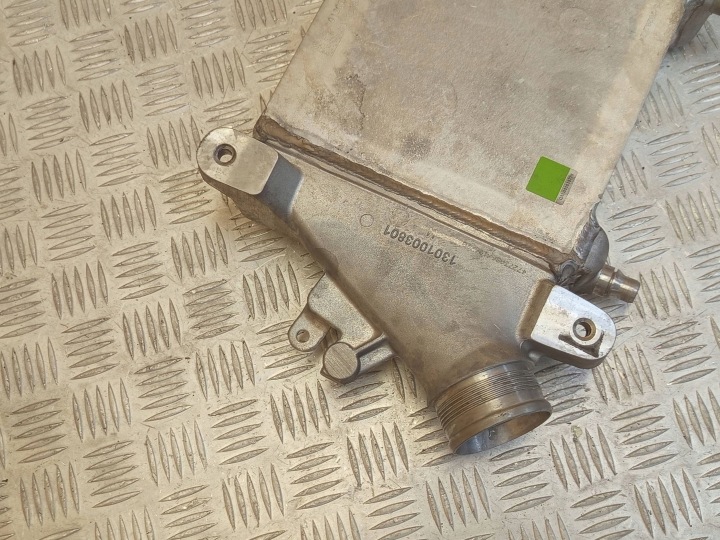 BMW OE 8575430 5' G30 7' G11 X5 G05 RADIATEUR AIR DE CHARGE