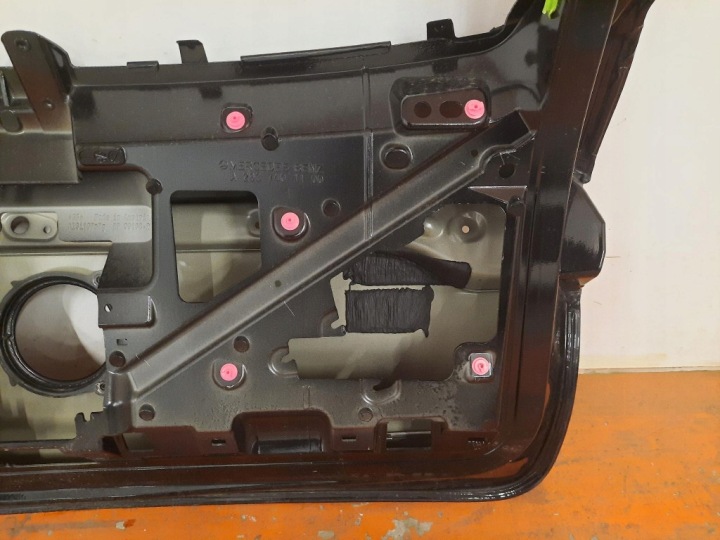 COUVERCLES DE COFFRE ARRIÈRE COUVERCLES DE COFFRE MERCEDES EQC 293 W293