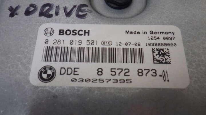 ORDINATEUR MOTEUR BMW 5 F10 F11 3.0 D XDRIVE 8572873 0281019501