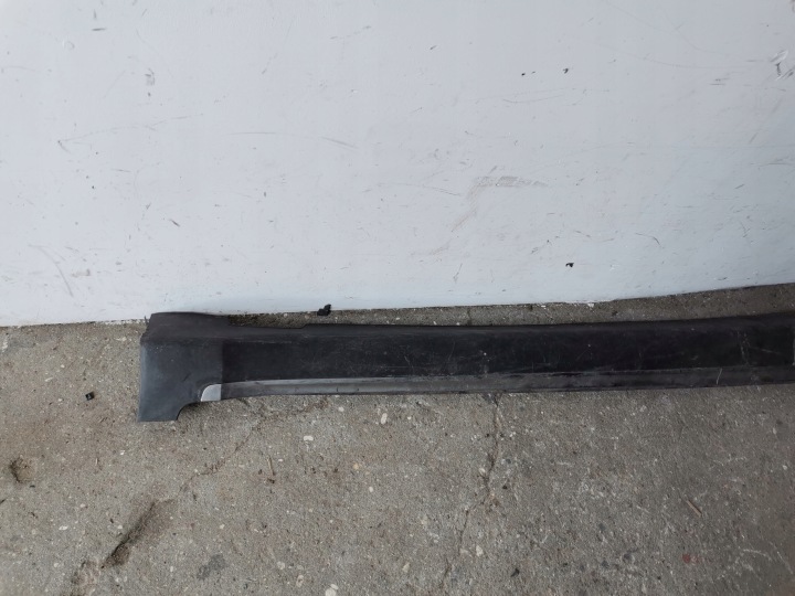 MOULURE SEUIL DROITE KIA SPORTAGE IV LINE 87754-F1010