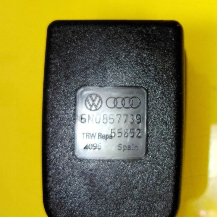 AGRAFE COURROIE SÉCURITÉ CENTRAL ARRIÈRE VW POLO III 6N 6N2 6N085773 NR1860