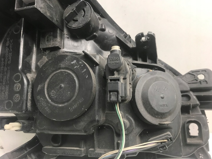 PHARE AVANT GAUCHE RENAULT CLIO III EUROPE