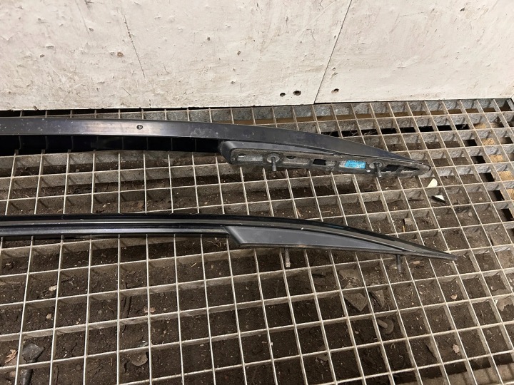 ENSEMBLE RELINGOW DACHOWYCH PORSCHE CAYENNE (92A) 7P5860025C 3.0L DIESEL