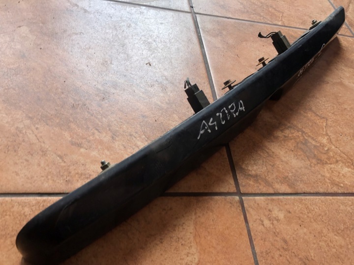 MOULURE CACHE COUVERCLES DE COFFRE ARRIÈRE OPEL ASTRA II G UNIVERSEL