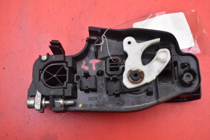 POIGNÉE GAUCHE ARRIÈRE ARRIÈRE COULEUR GRENAT A739 LANCIA MUSA 1 I 07-12