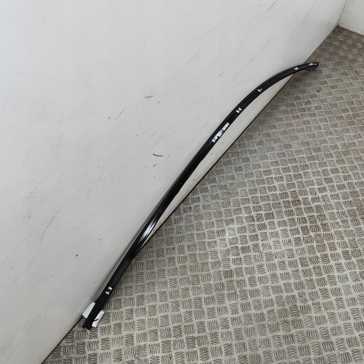 BMW 2 F44 2022 GAUCHE CÔTÉ MOULURE TOITS