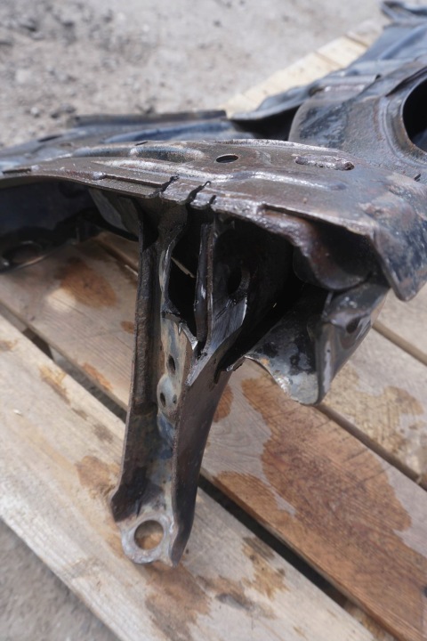 TOYOTA YARIS II POUTRE TRAVERSE CHÂSSIS CHÂSSIS 1.4D 06-11R 512010D100