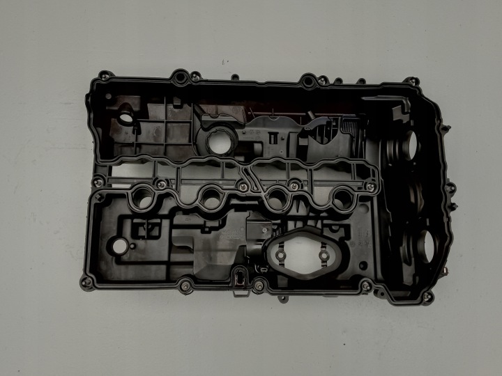 BMW F40 G20 G22 G30 G32 G11 G01 G02 G05 G06 COUVERCLE DE SOUPAPES 11128631745 ÷