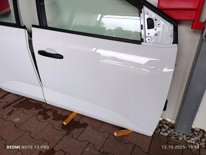 SANDERO III STEPWAY PORTES DROIT AVANT COMPLET OV369 PARFAIT DANS COULEUR