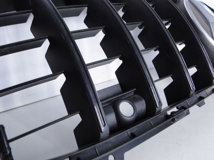 MERCEDES GRILLE CALANDRE 45 AMG PANAMERICANA NOIR CLA 118 W118 AVANT RESTYLAGE