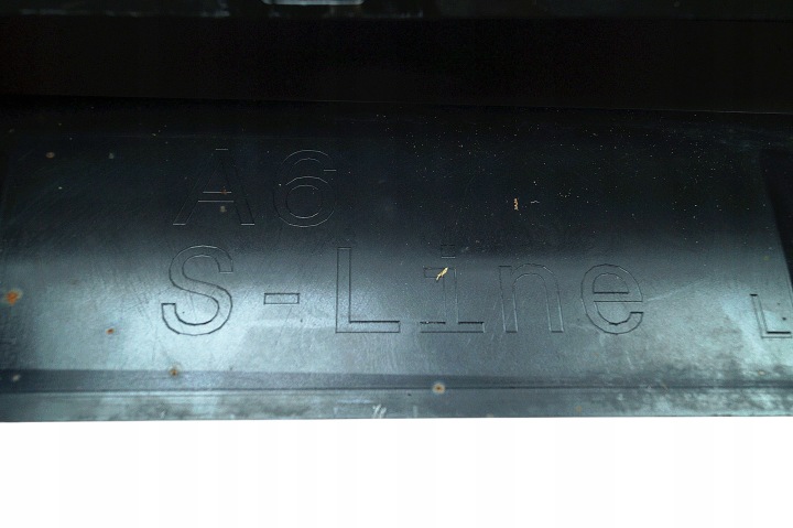 MOULURE SEUIL DROITE AUDI A6 C7 S-LINE