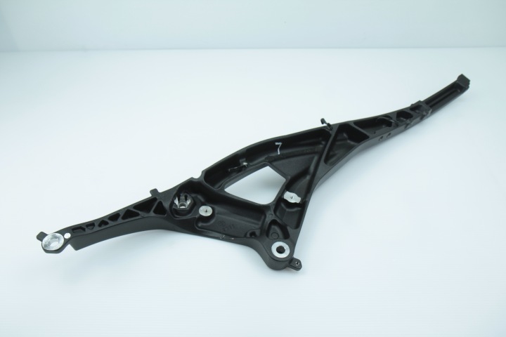 DUCATI MONSTER 796 10-17 FIXATION CHÂSSIS GAUCHE ARRIÈRE