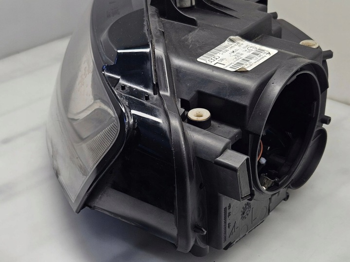 2008 AUDI A4 S4 B8 8K PROJECTEUR 8K0941003C