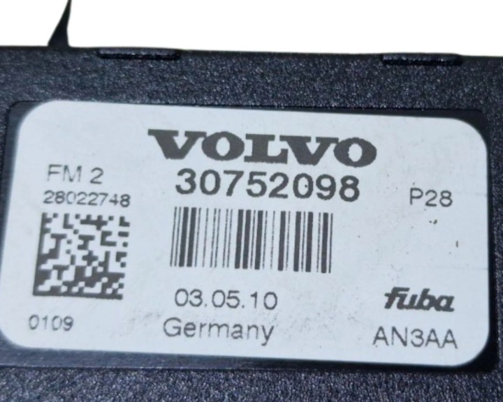 AMPLIFICATEUR D'ANTENNE VOLVO XC60 30752098 2.4L DIESEL 2010