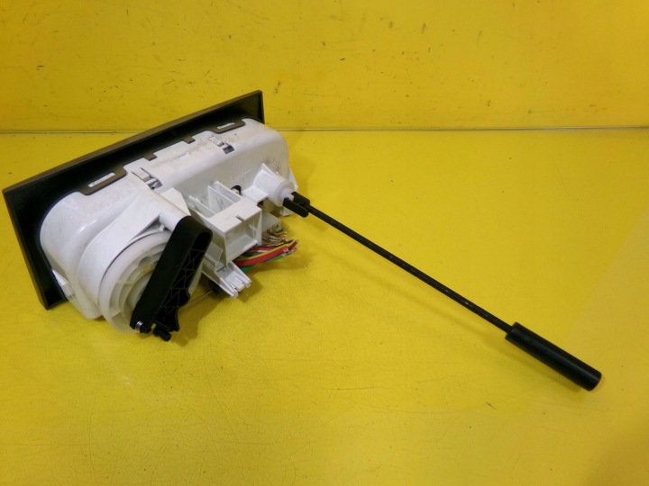 PANNEAU COMMANDE CONDUIT D'AIR CLIMATISATION OPEL MERIVA A 2003 93329465 NR1125