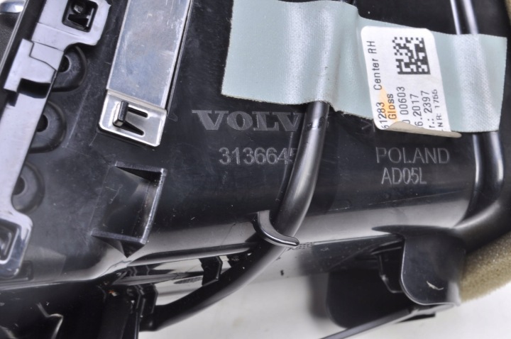 VOLVO XC90 BUSES GRILLES CENTRAL CONDUIT D'AIR TABLEAU DE BORD INSTRUMENTATION