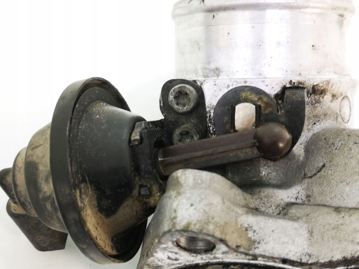 1998 AUDI A4 S4 B5 8D SOUPAPE RÉGULATEUR DE TURBINE MOTEUR 8D0145950B