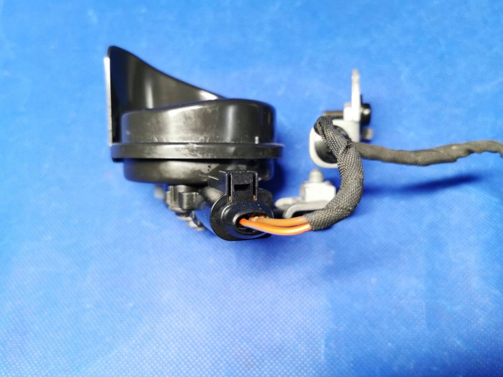 KLAXON DROIT SIGNAL SONORE POIGNÉE AUDI A3 8Y 8X0951223B 8Y0951210