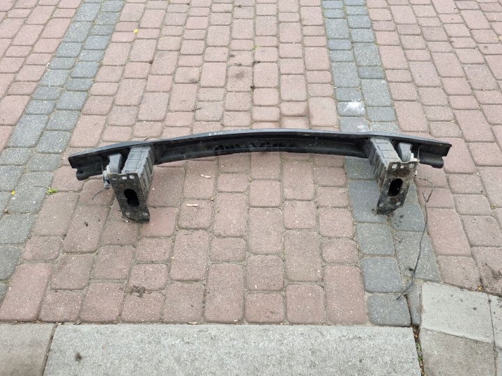 RENFORCEMENT PARE-CHOCS AVANT BMW 3 E90/E91 04-08