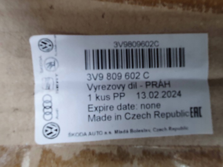 SKODA SUPERB 3 III 3V 3V5 3V9 15- SEUIL BRODERIE DROIT AVANT ARRIÈRE 3V9809602C