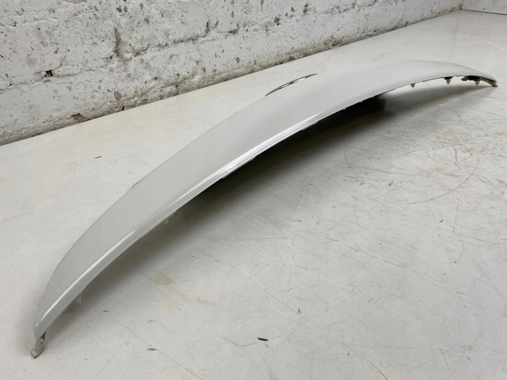 TOYOTA AURIS E180 BRODERIE GARNITURE ARRIÈRE COUVERCLES DE COFFRE COUVERCLES DE COFFRE 7681102830